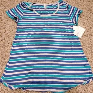 NWT Lularoe Classic T